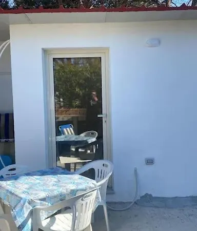 Monolocale Con Giardino Διαμέρισμα *