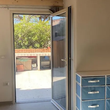 شقة Monolocale Con Giardino